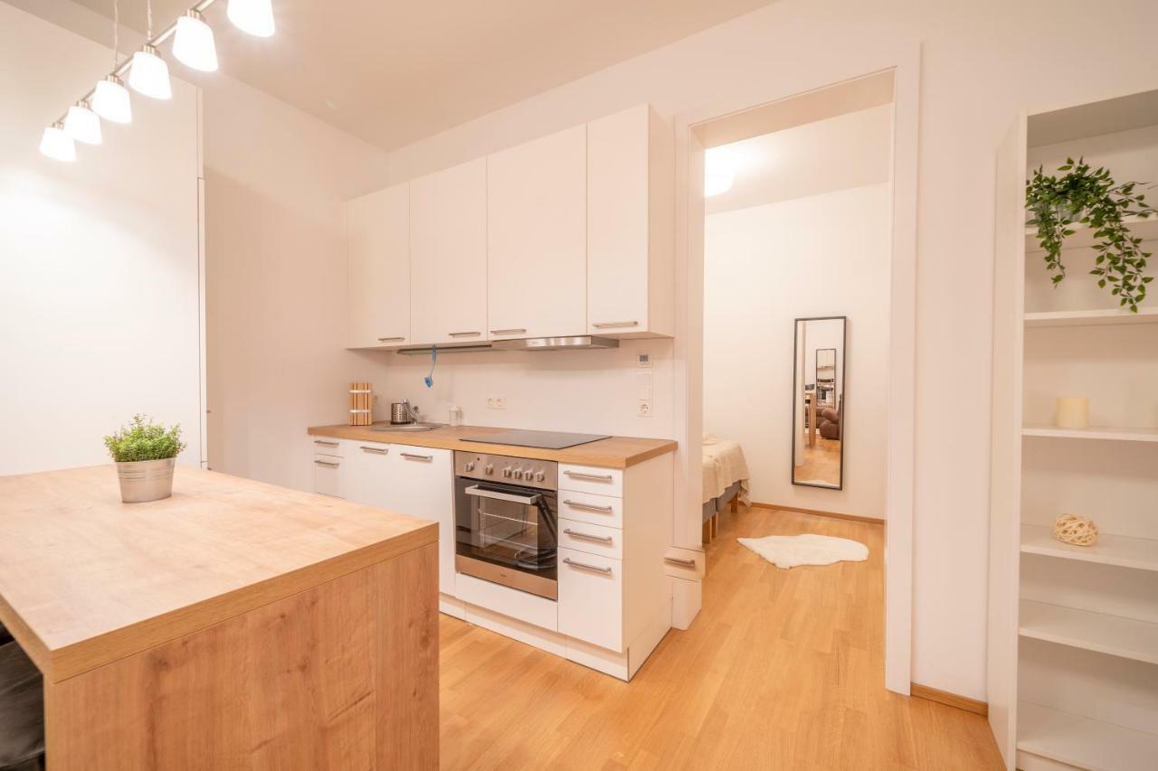 Easy Flat Molino Apartment Виена Екстериор снимка