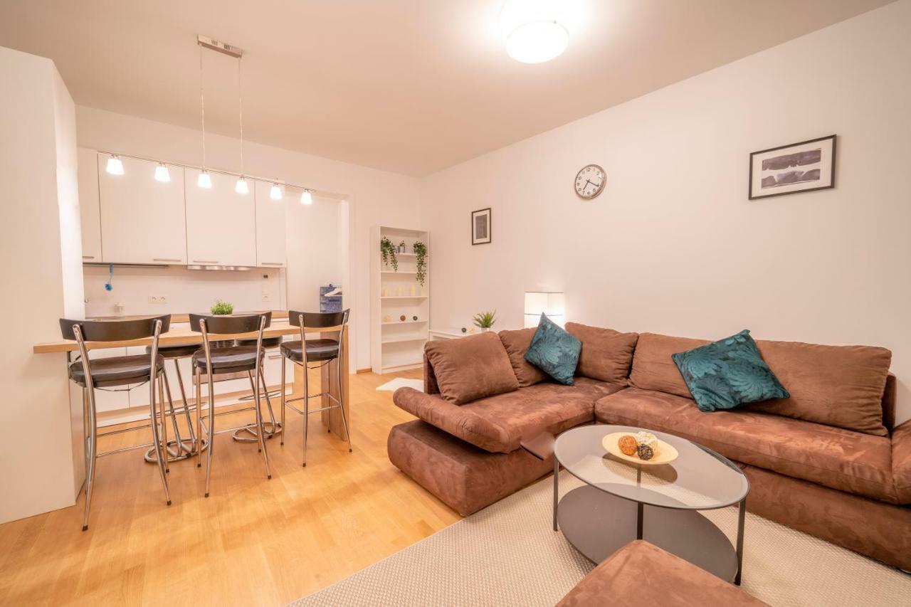Easy Flat Molino Apartment Виена Екстериор снимка